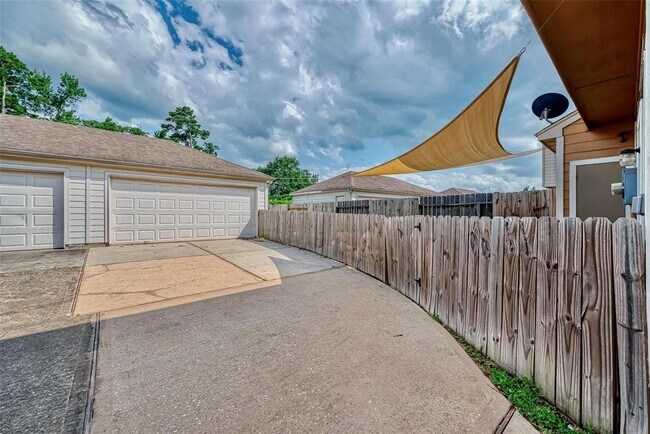 Building Photo - 3422 Glenmore Meadow Dr