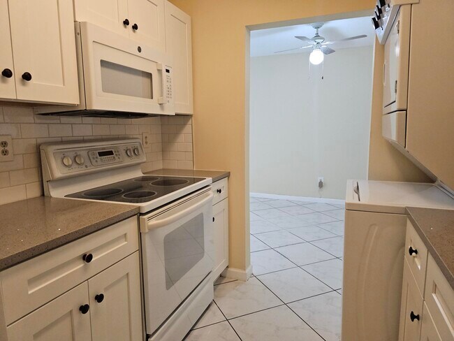Building Photo - 4678 Myla Ln