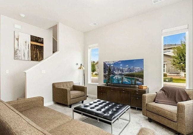 Building Photo - Elegant Townhome in Loveland