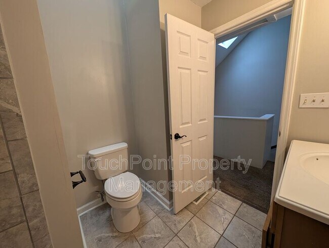 Building Photo - 9111 Sharonbrook Dr