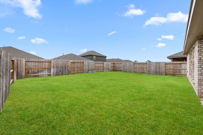 Building Photo - 6318 Seafoam Lake Dr