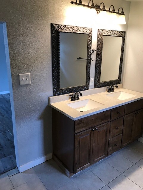 Building Photo - 46 Private Rd 51321