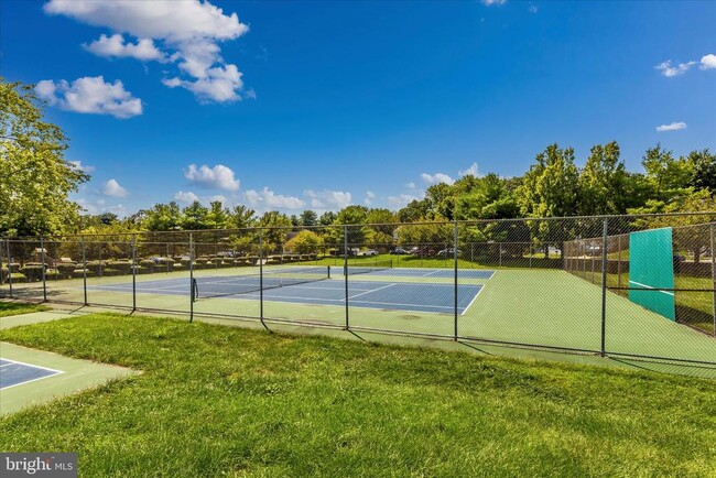 Building Photo - 5621 Queen Anne Ct