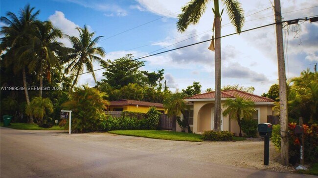 Building Photo - 7048 SW 83rd Ct