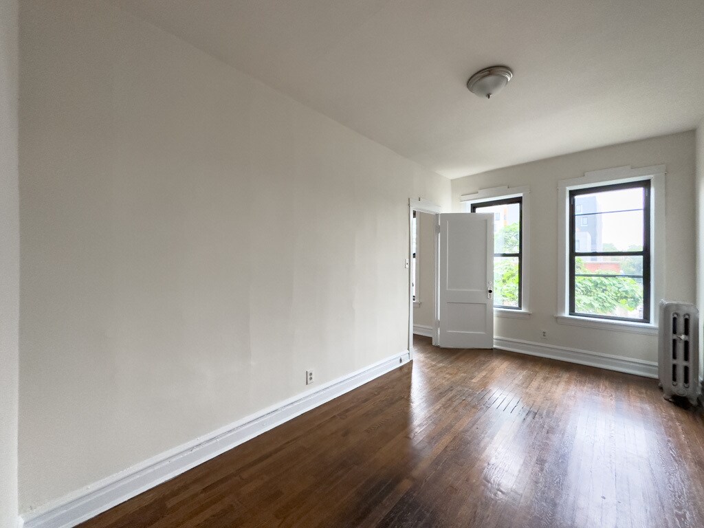 Building Photo - 2638 N Milwaukee Ave