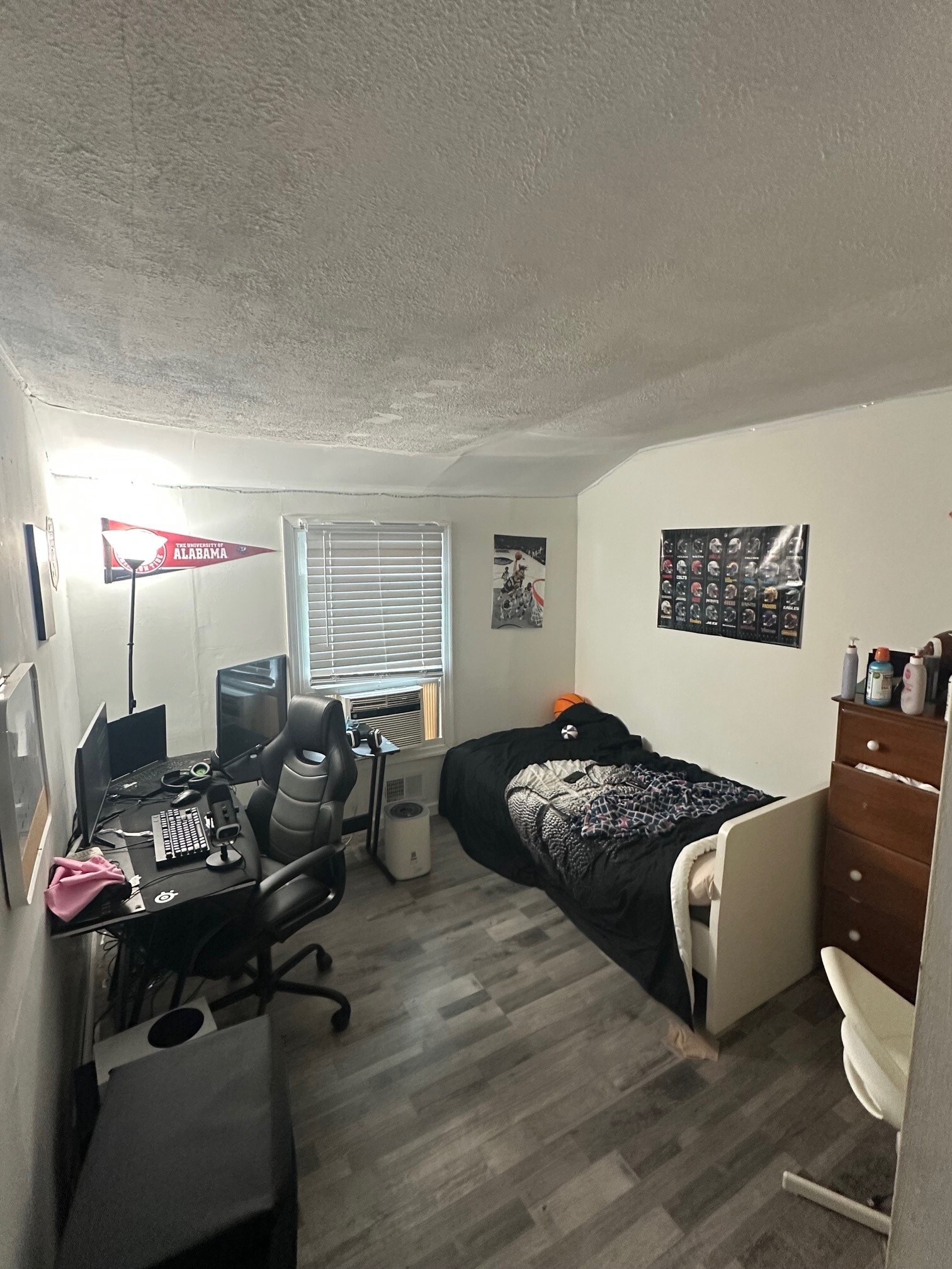 Building Photo - 276 Linden Ave