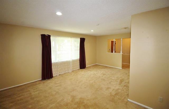 Building Photo - 1217 Lyric Dr
