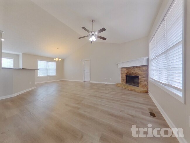 Building Photo - 581 Meadow Spring Dr