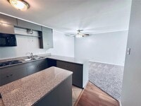 Building Photo - 601 W 11th St