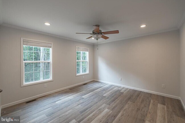 Building Photo - 307 Larkspur Rd