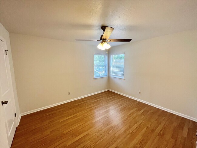 Building Photo - 3603 Murworth Dr