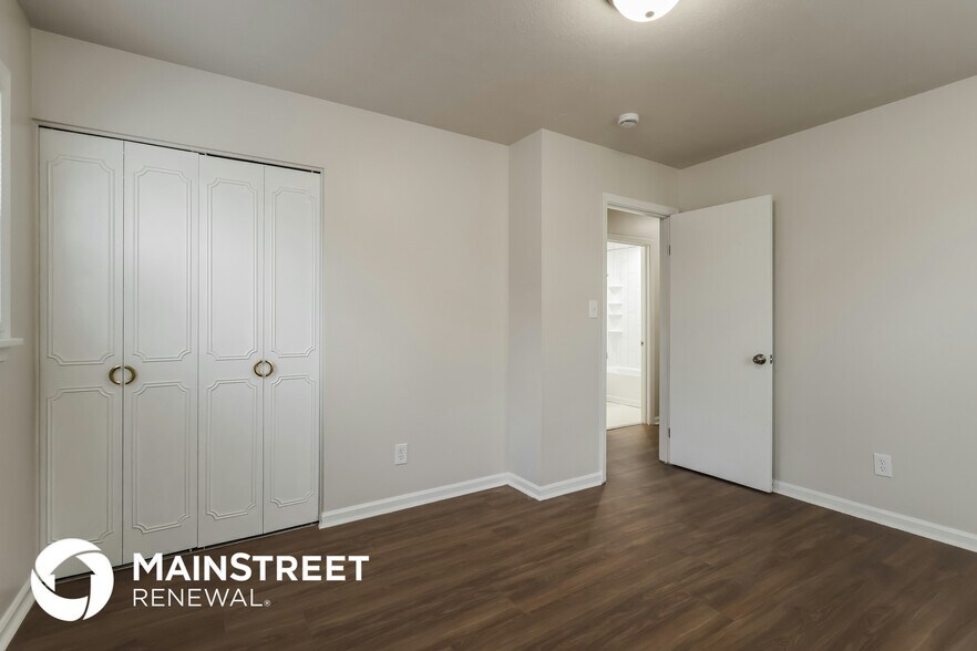 Building Photo - 5301 Sprucewood Dr