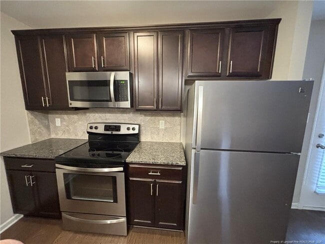 Building Photo - 2531 Gardner Park Dr