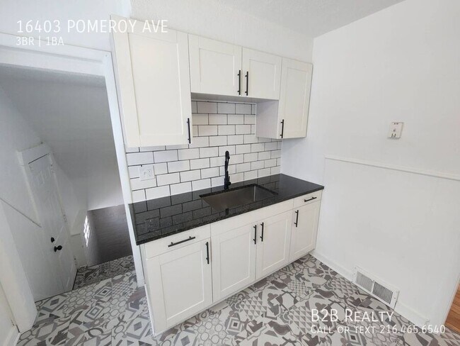 Building Photo - 16403 Pomeroy Ave