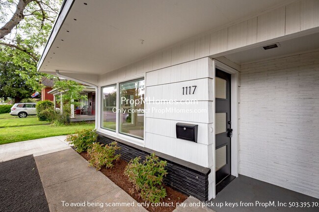 Building Photo - Well-Designed 1-Bedroom Duplex in Vibrant ...