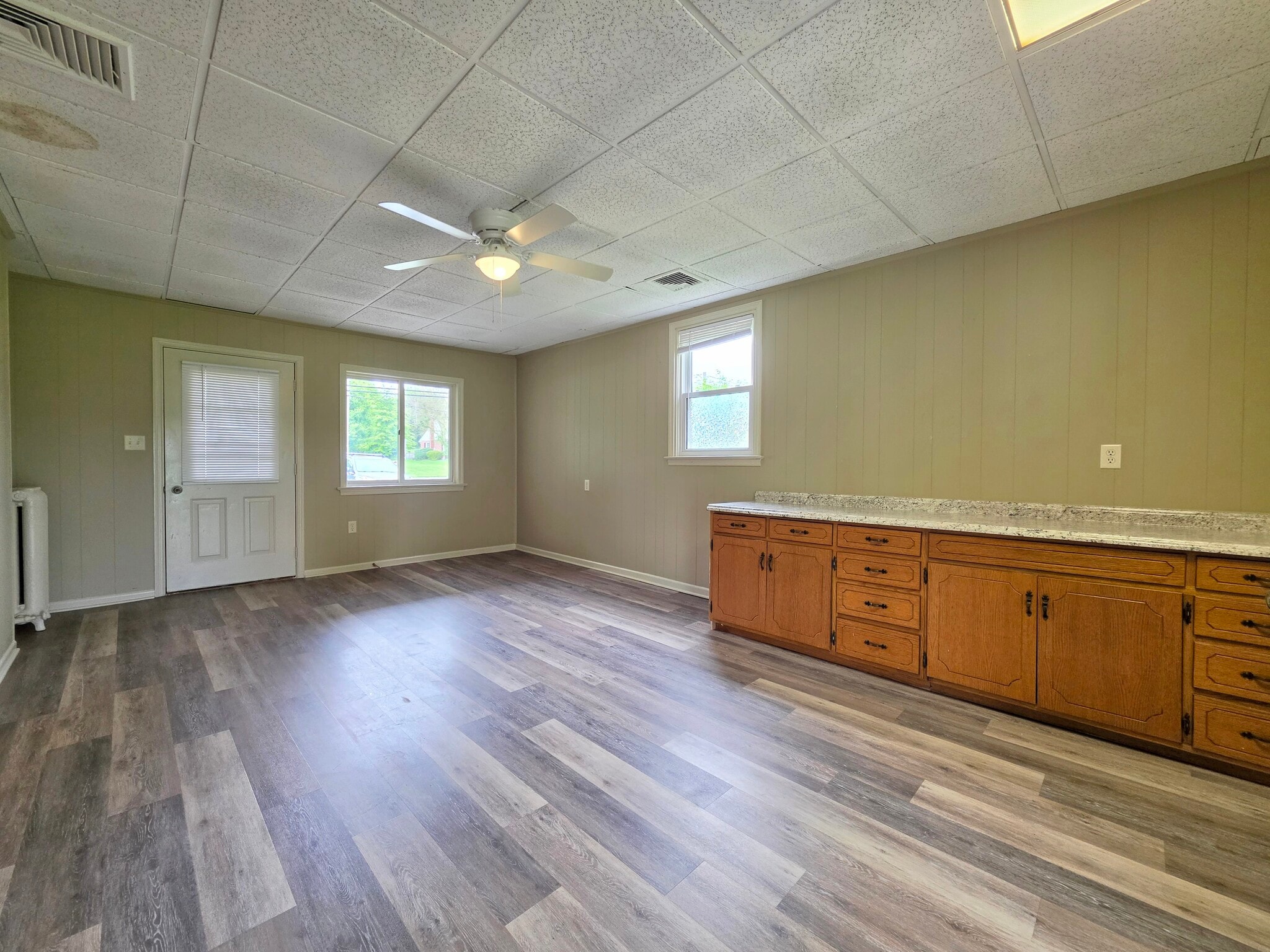 Building Photo - 2402 New Holland Pike