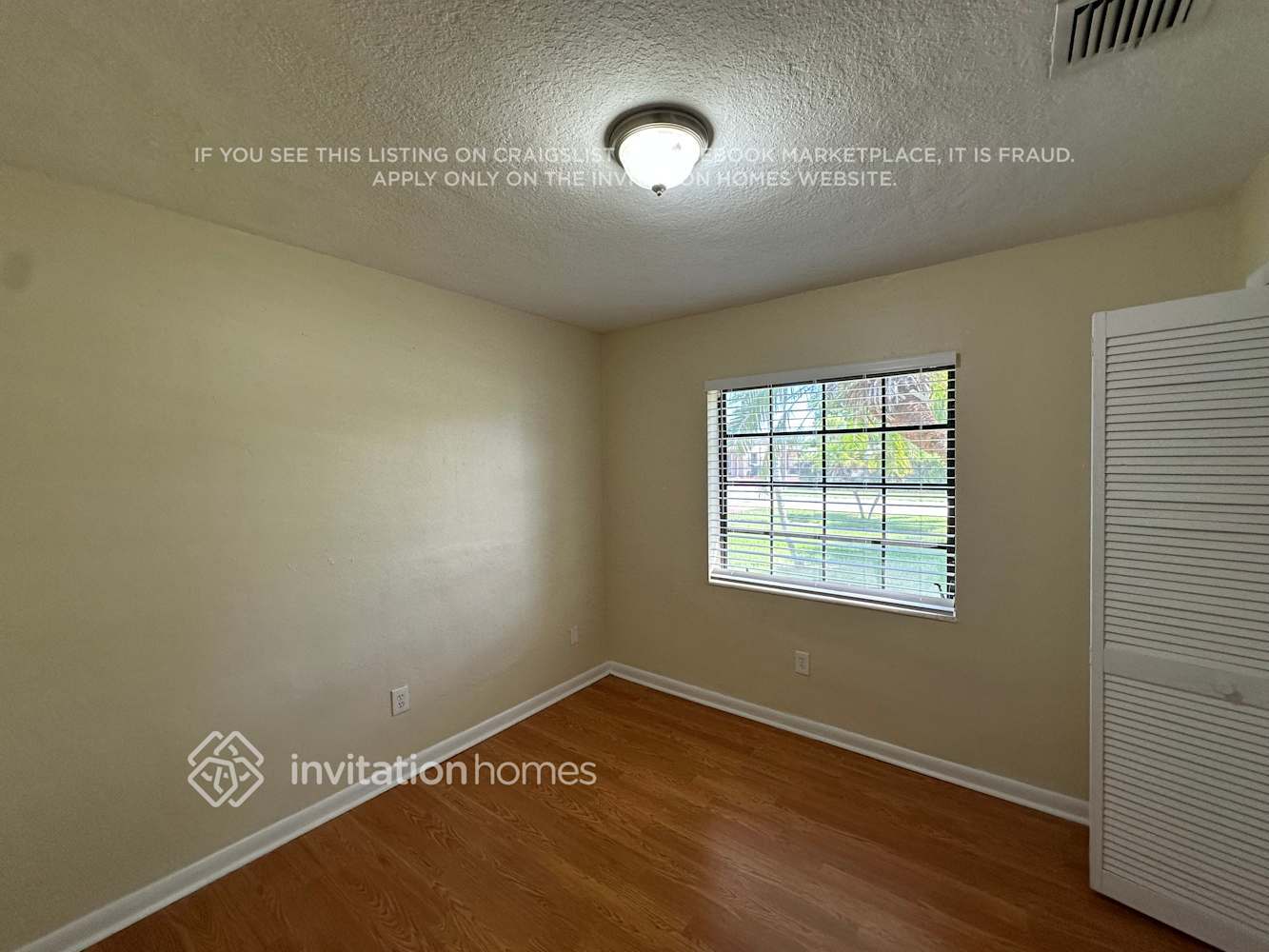 Building Photo - 10805 SW 142nd Ln