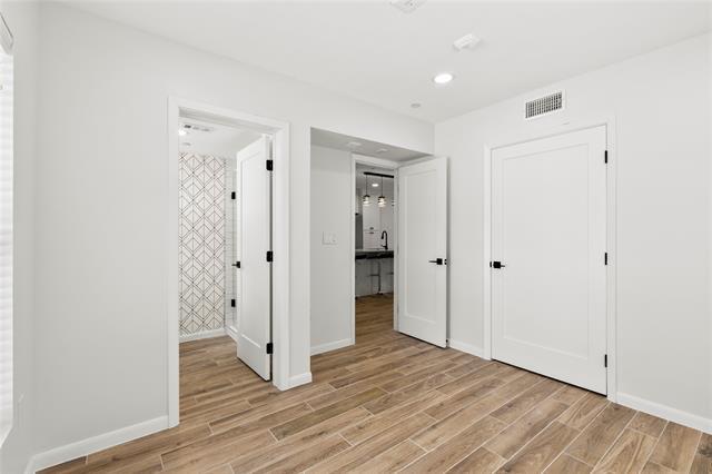 Building Photo - 4518 Roland Ave