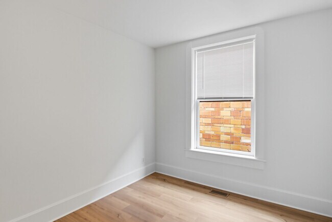 Building Photo - 1448 N Illinois St