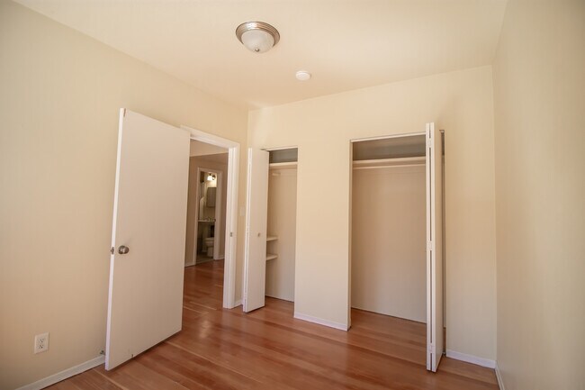 IMG_9792 - Chesterbury Apartments