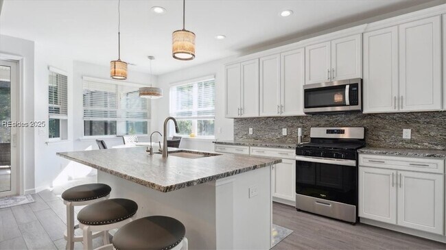 Building Photo - 652 Ocean Hammock Lp