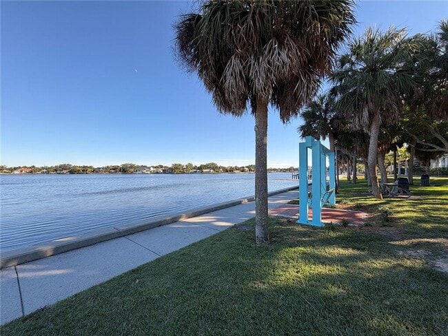 Building Photo - 5519 Commonwealth Ave N