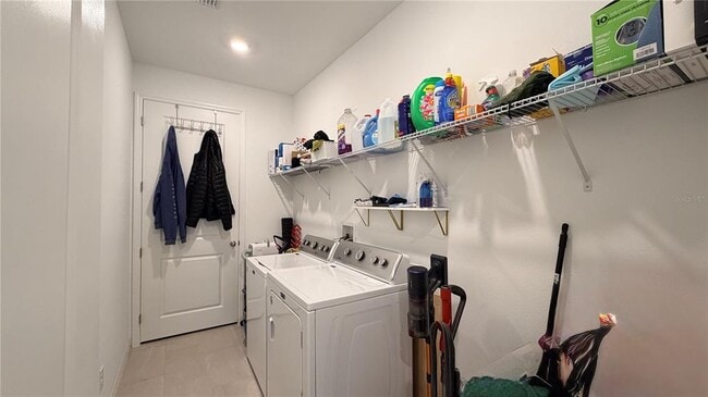 Building Photo - 5723 Cattle Rnch Dr