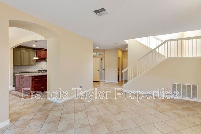 Building Photo - 29870 Platanus Dr