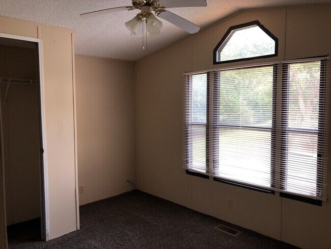 Building Photo - Home for Rent