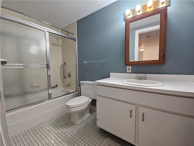 Building Photo - 364 BELLEVUE Avenue UNIT W S