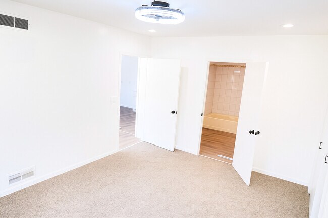 Building Photo - 1317 Fairview Ave