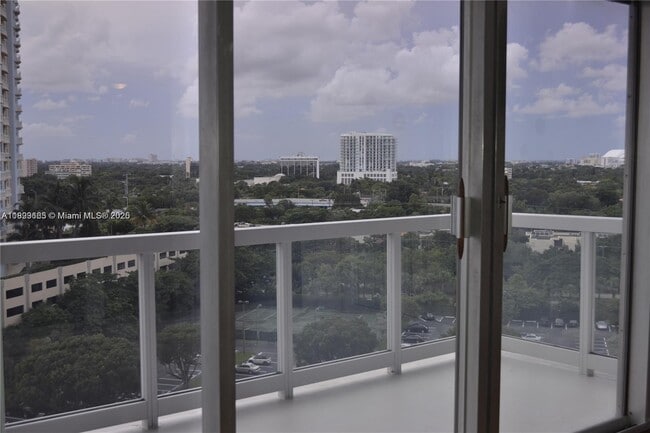 Building Photo - 2451 Brickell Ave