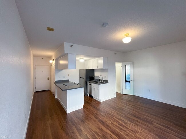 Primary Photo - Studio, 1 bath Condo - 201 Harrison Street...