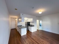 Building Photo - Studio, 1 bath Condo - 201 Harrison Street...