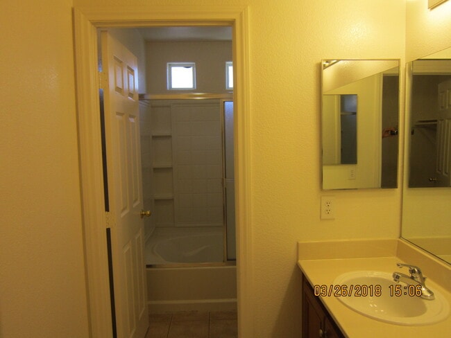 Building Photo - 3639 Water Song Dr