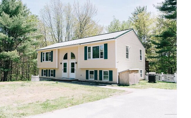 Primary Photo - 185 Buck St