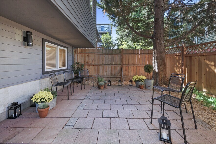 Building Photo - 9301 Linden Ave N