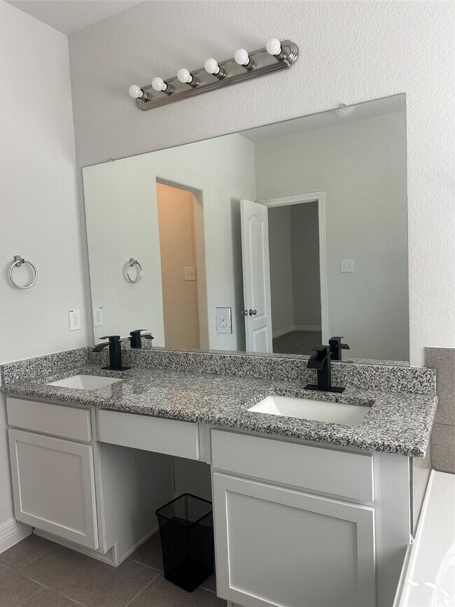 Building Photo - 5299 Cascade Ct