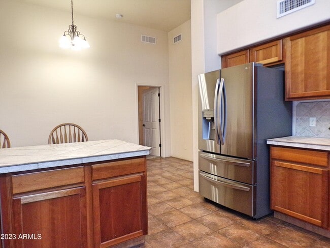 Building Photo - 885 Leonard Wood St