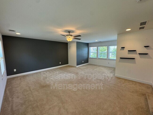 Building Photo - 2045 Birmingham Ct