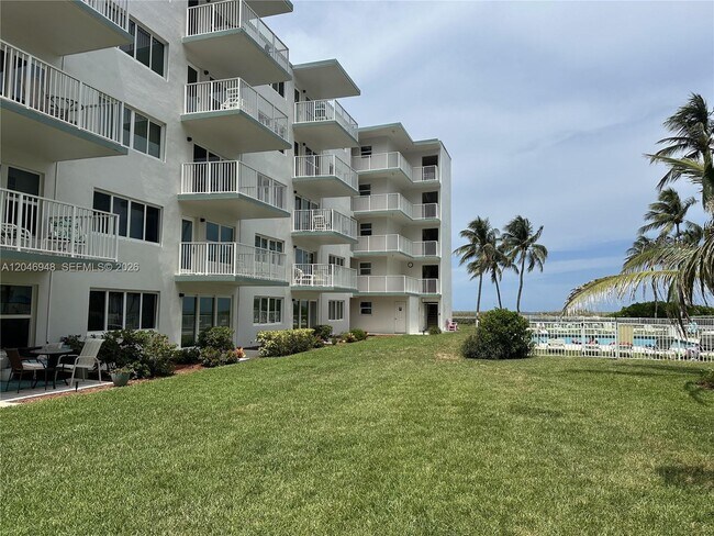 Building Photo - 1750 S Ocean Blvd