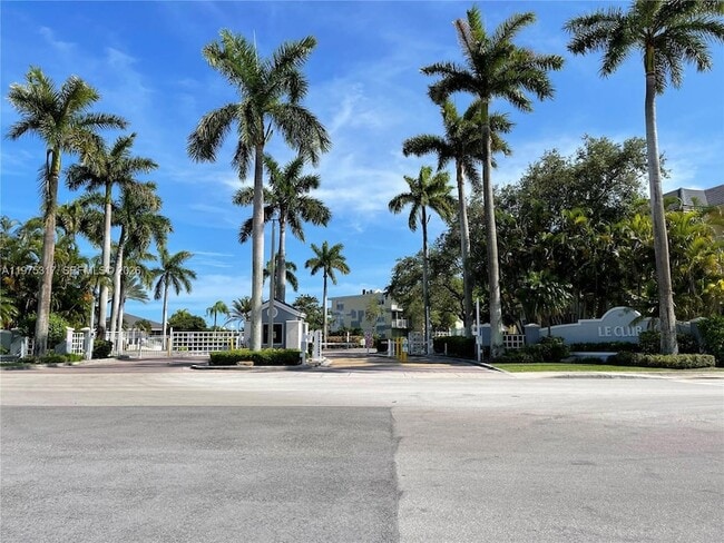 Building Photo - 8580 SW 212th St