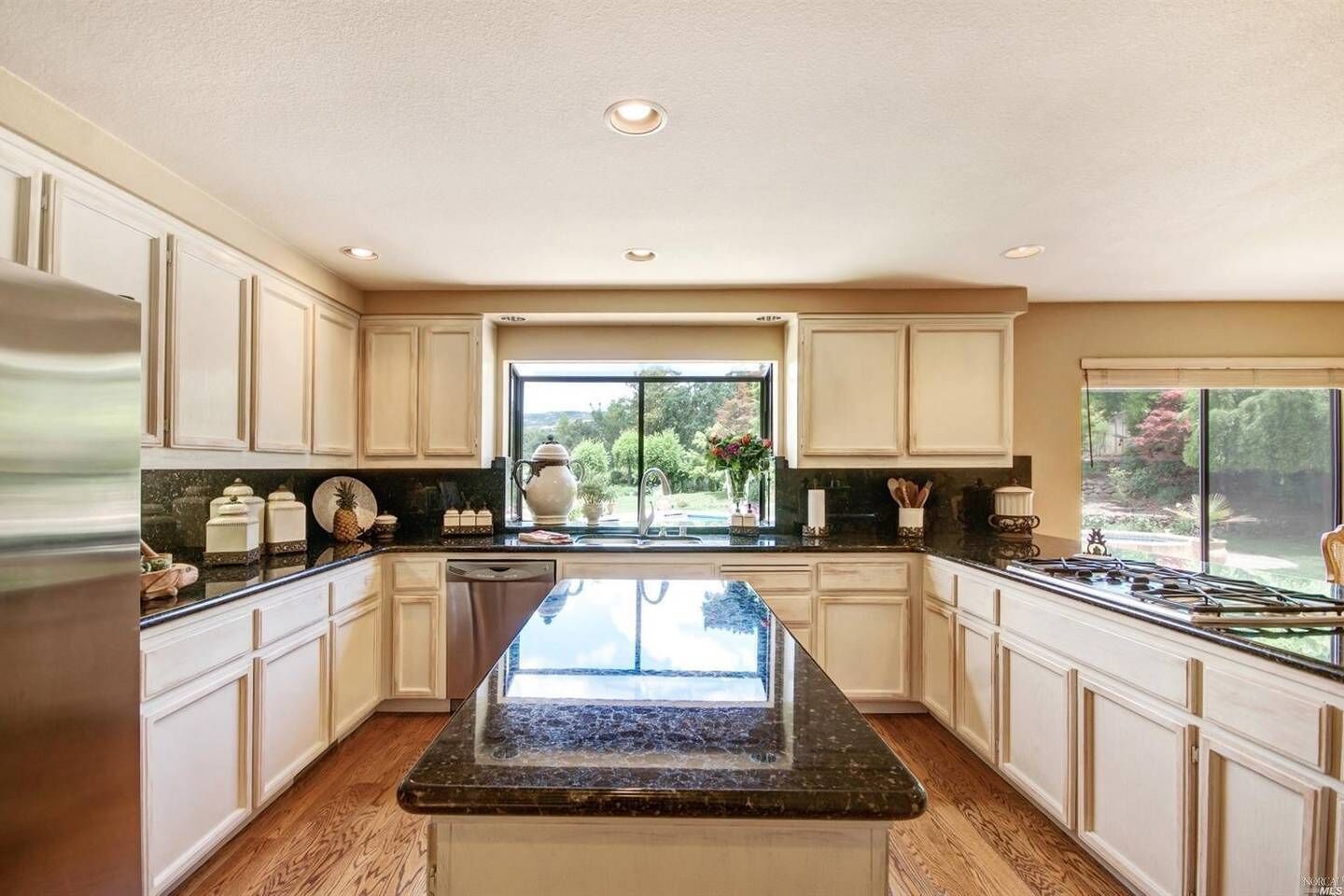 Building Photo - 352 Troon Ct
