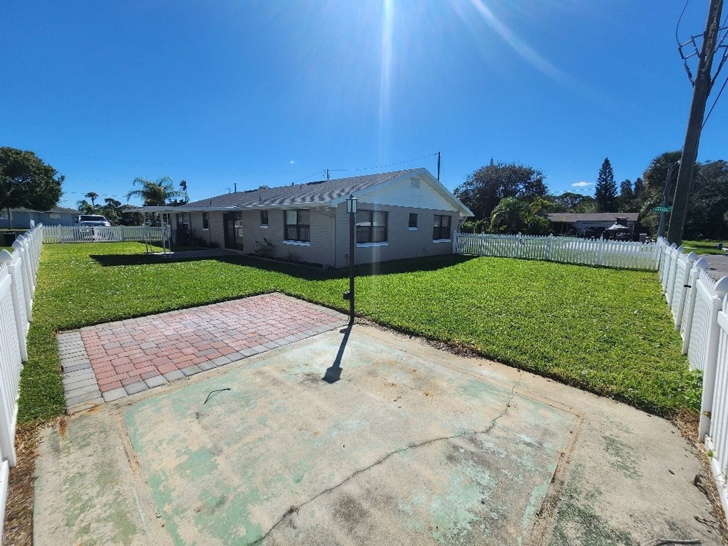 Building Photo - 105 Desoto Dr