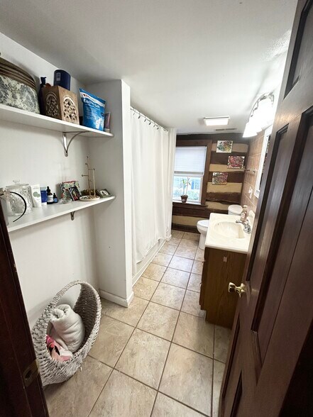 Bathroom - 21 W Main St