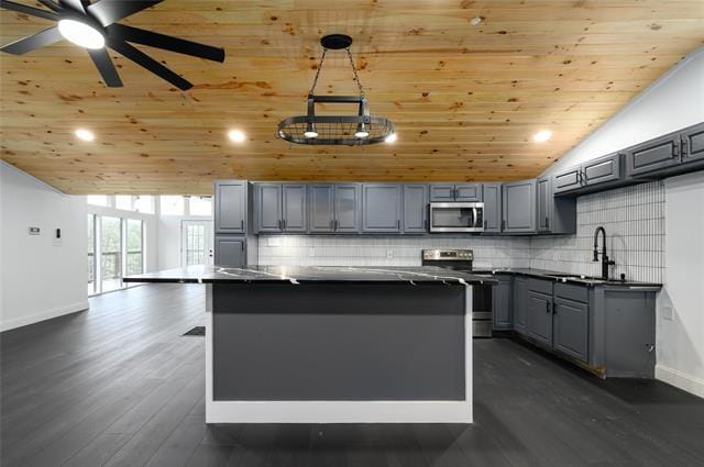 Building Photo - 491 Black Forest Dr