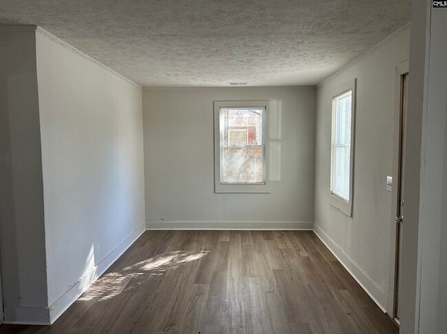 Building Photo - 2327 Laurie St