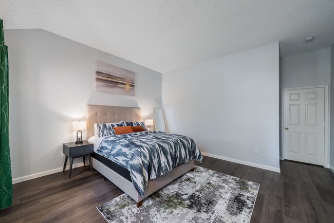 Building Photo - 10217 Napa Valley Dr