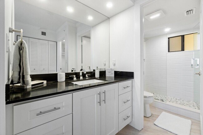 Building Photo - 200 Ocean Trail Way