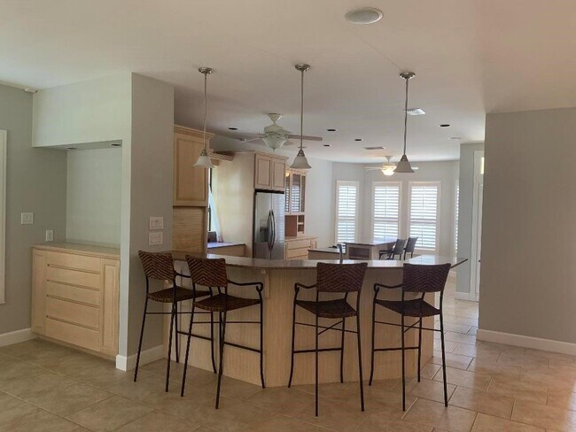 Building Photo - 30793 Pine Ct